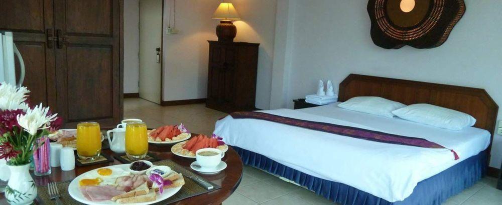 Supergreen Hotel Чалонг Экстерьер фото