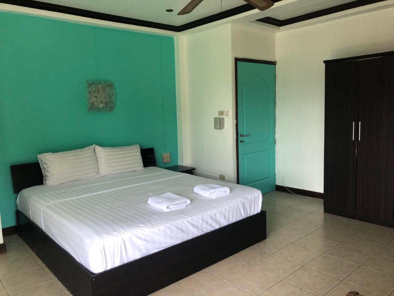Supergreen Hotel Чалонг Экстерьер фото